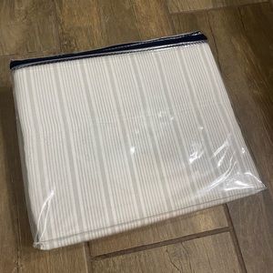 Tommy Hilfiger Bed Sheets - Full [Includes Fitted Sheet and Top Sheet]